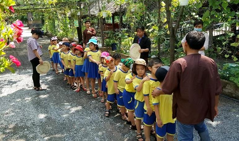 Chùm tour dã ngoại cho học sinh